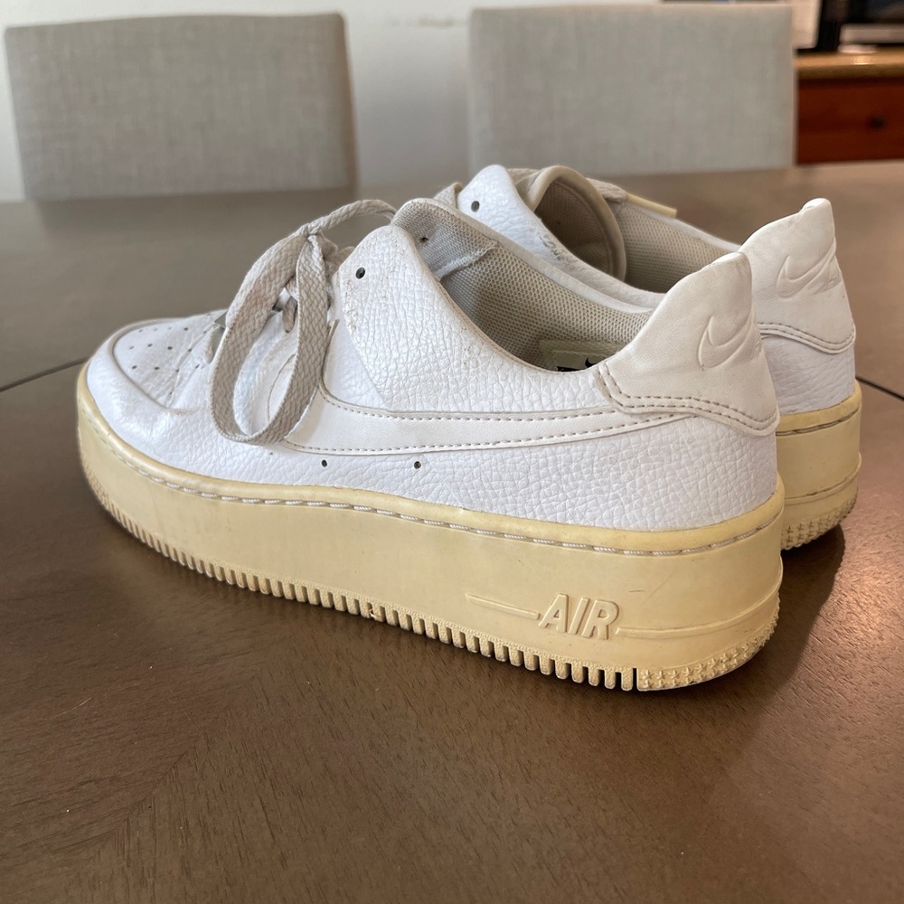 Nike Air Force 1 Low Sneakers – White – Size 7.5